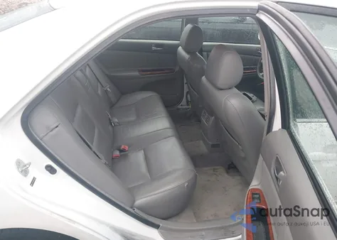 2005 Toyota Camry Xle V6 z USA, uszkodzony, nr VIN 4T1BF32K95U085455